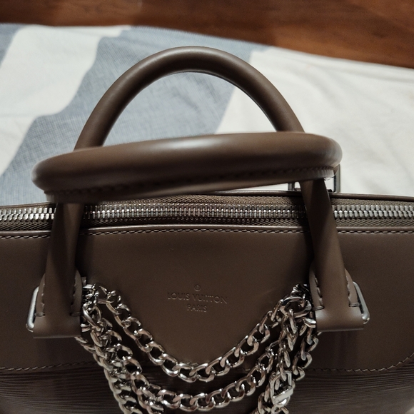 Authentic Louis Vuitton Porte-Documents Jour bag - Picture 10 of 16